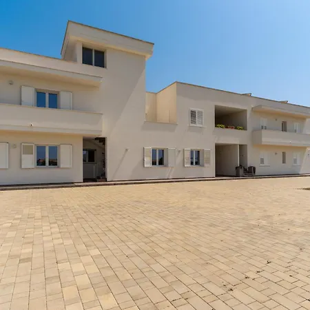 Apartment Le Scuderie 10
