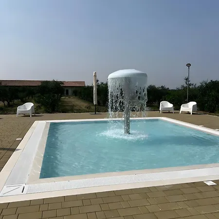 Le Scuderie 10 Apartment *